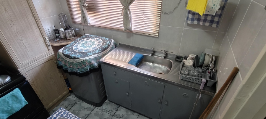 2 Bedroom Property for Sale in Sidwell Eastern Cape